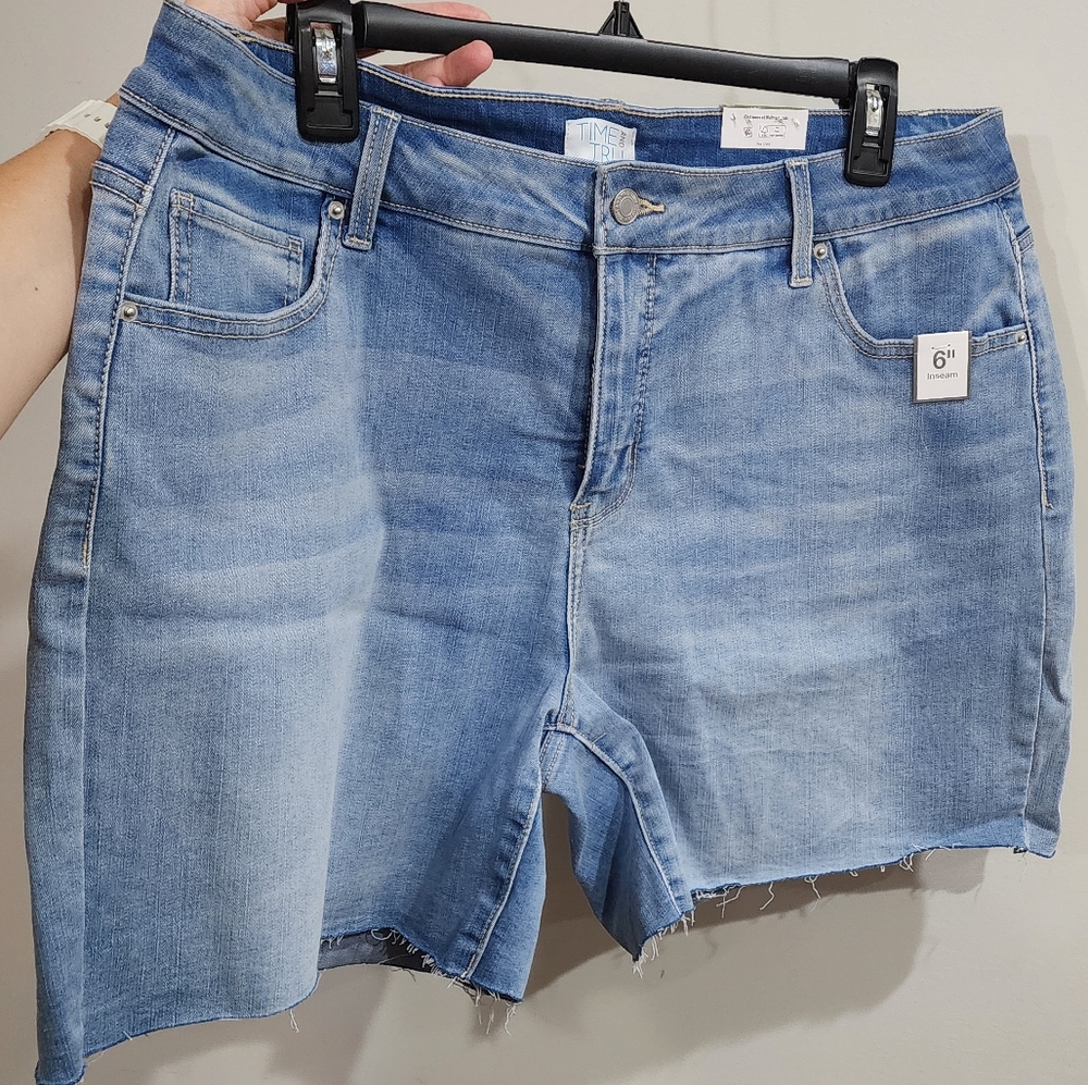 Time and Tru 6" Denim Shorts